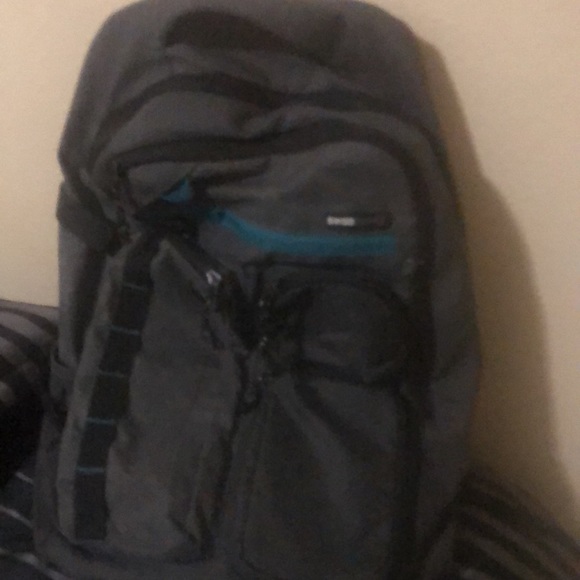 Items - Picture 3 of 4